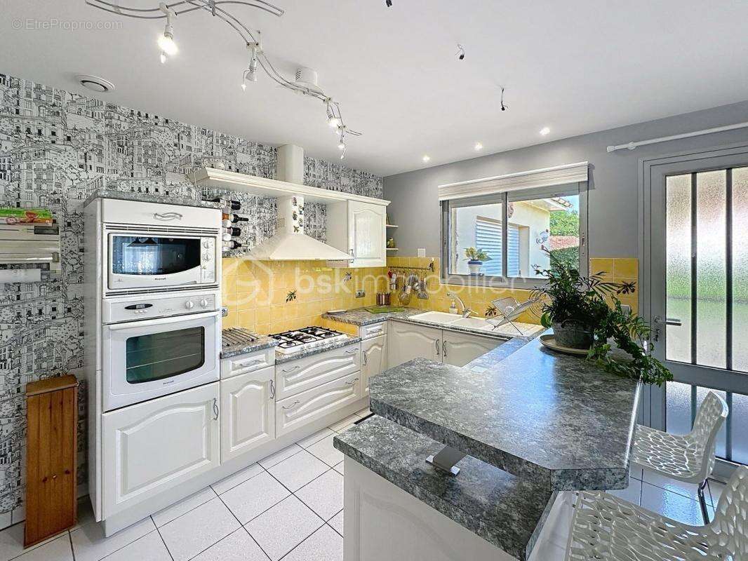 Maison à SAINT-PIERRE-DU-MONT