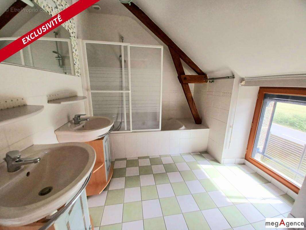 Maison à SAINT-BRICE-EN-COGLES