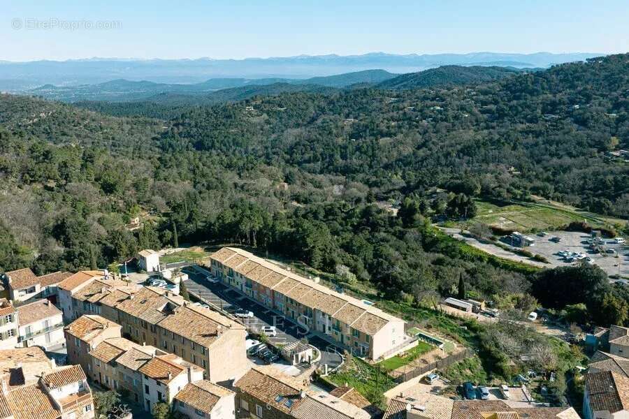 Maison à LA GARDE-FREINET