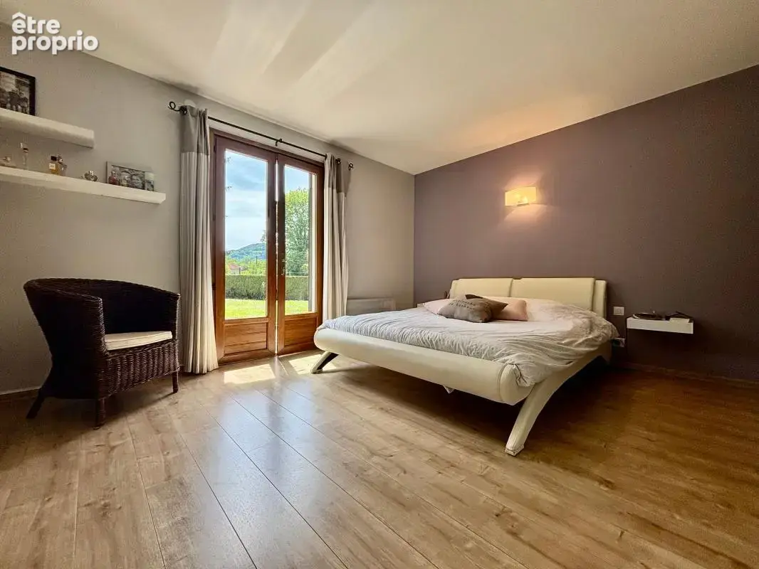 Maison de 158 m² sur 2 700 m² de terrain - photo 8