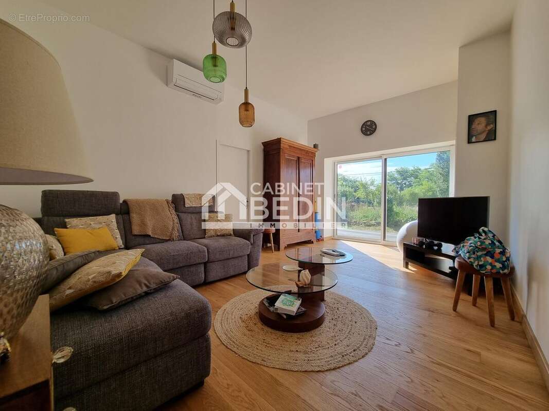 Maison à MONPRIMBLANC