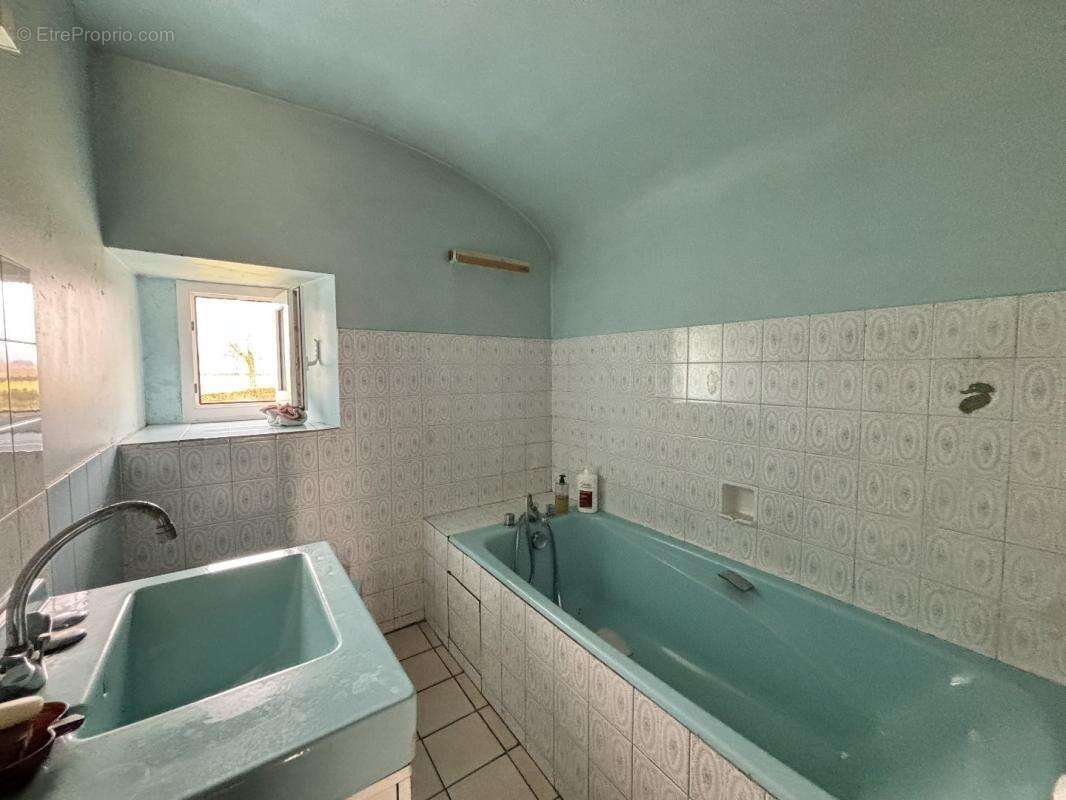 Maison à ROANNES-SAINT-MARY