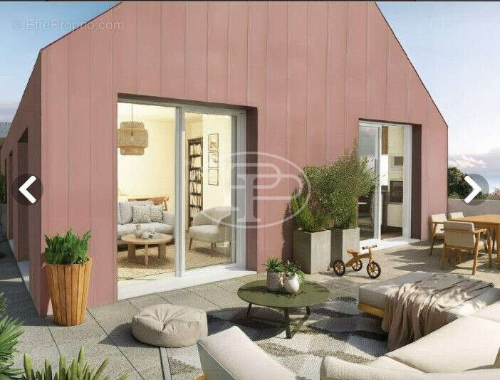 Appartement à SENE