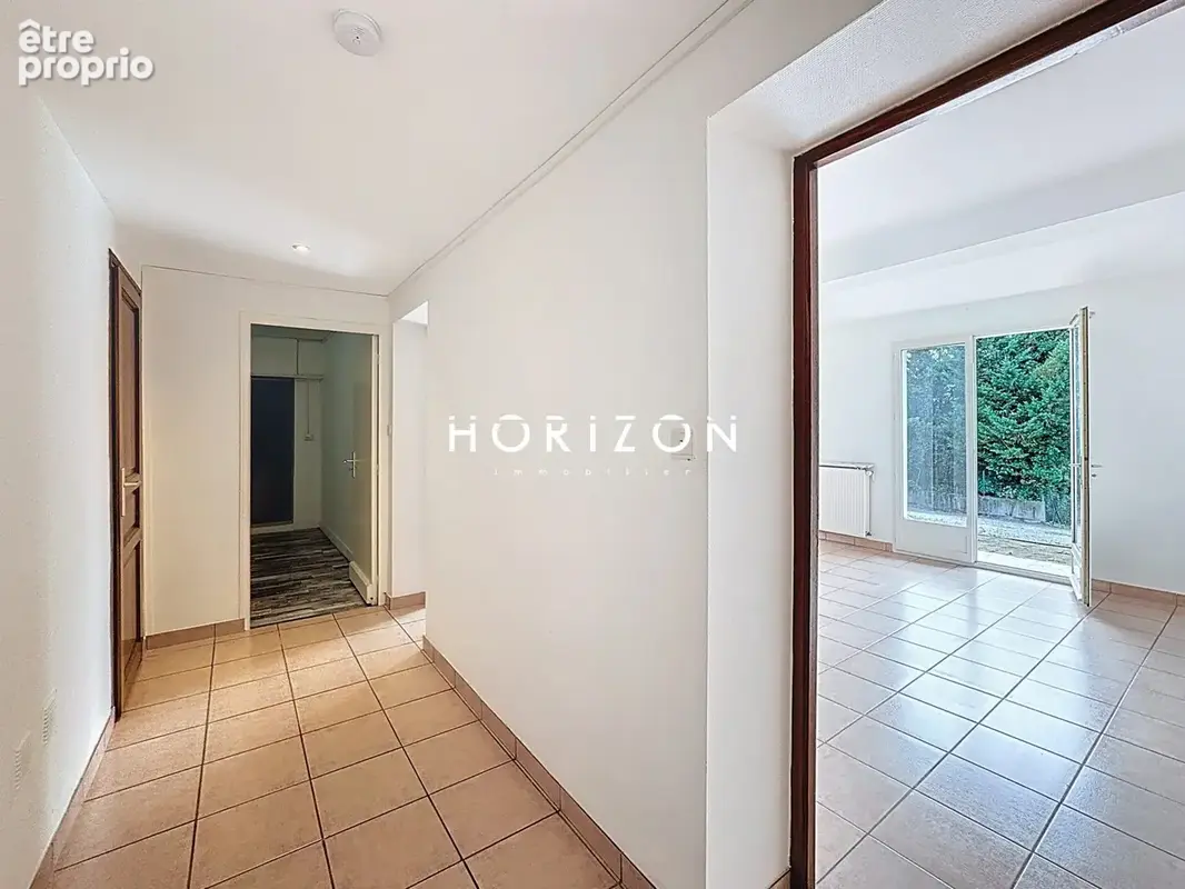 Maison 7 pièces 224 m² à vendre à Beauregard (01480) - photo 9