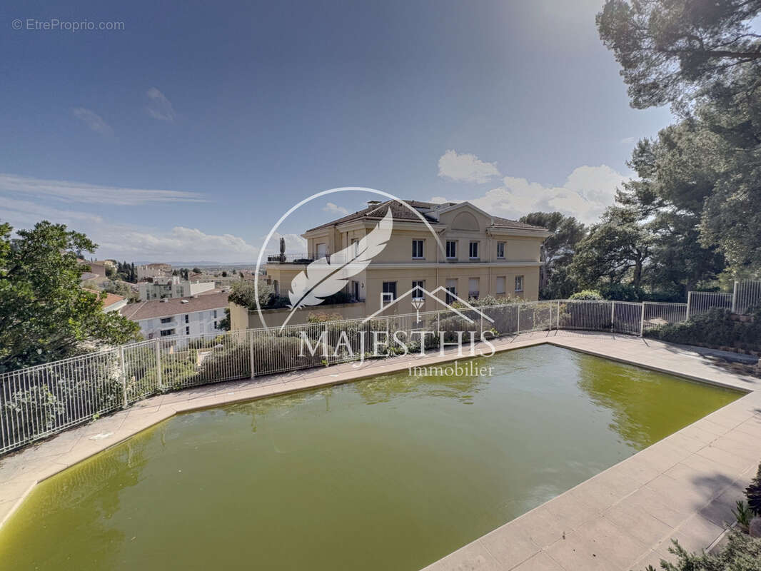 Appartement à HYERES