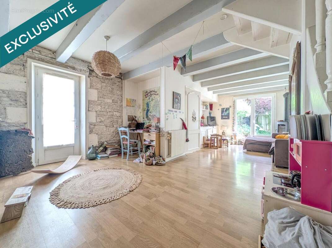 Photo 3 - Maison à SAINT-ROGATIEN