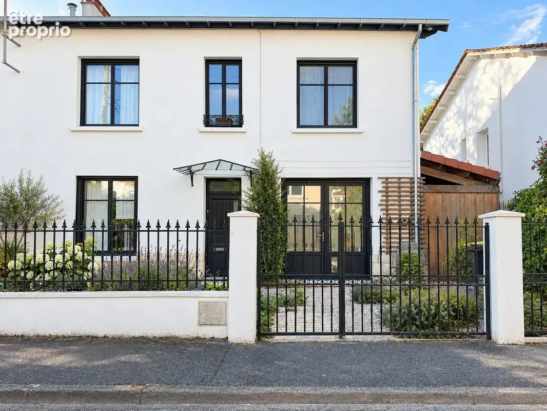 Maison 5 pièces 136 m² à vendre à La Rochelle (17000) - photo 7