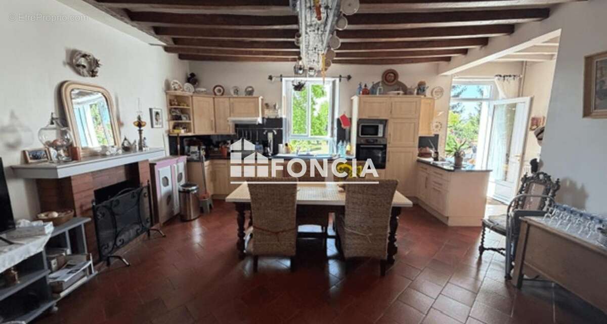 Propriété de caractère à deux pas du village - photo 5