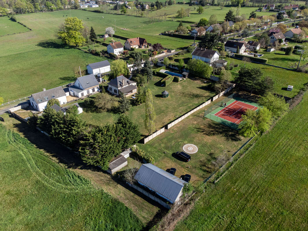Propriété 5ha   4 maisons   piscine   tennis   idéal gîtes - photo 30
