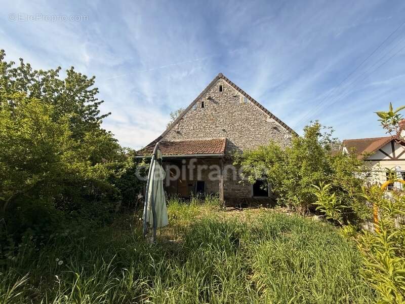 Maison à SAINT-MARCEL