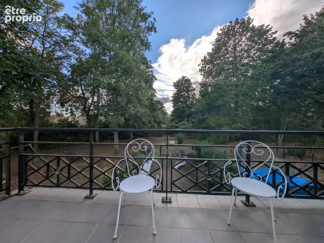 Maison à D'HUISON-LONGUEVILLE