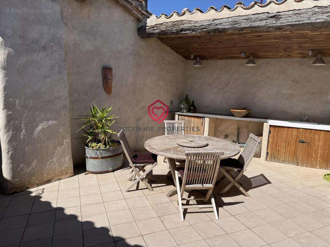 Maison à AZILLE