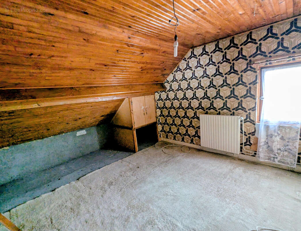 Maison à LA QUEUE-LES-YVELINES