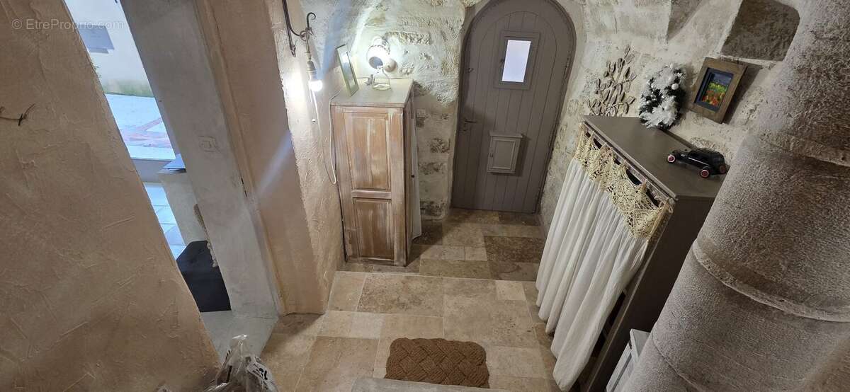 Maison à SAINT-QUENTIN-LA-POTERIE