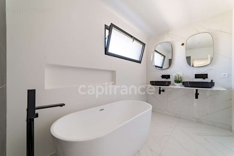 Maison à SAINT-GELY-DU-FESC