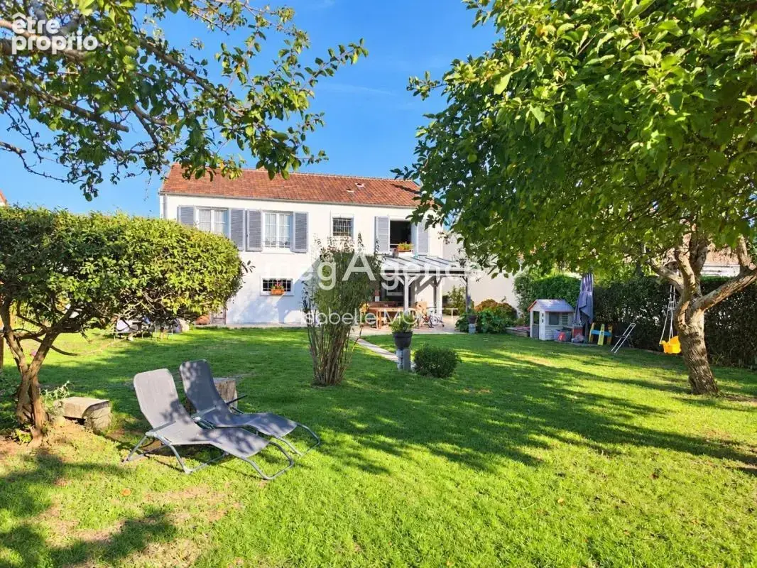 Maison à SIVRY-COURTRY