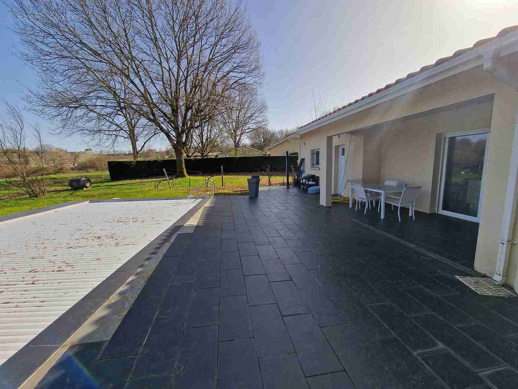 Maison à PLASSAC