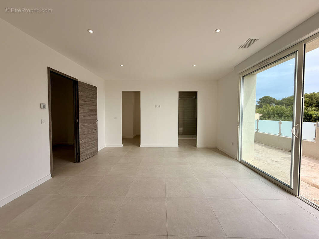 Maison à LA VALETTE-DU-VAR