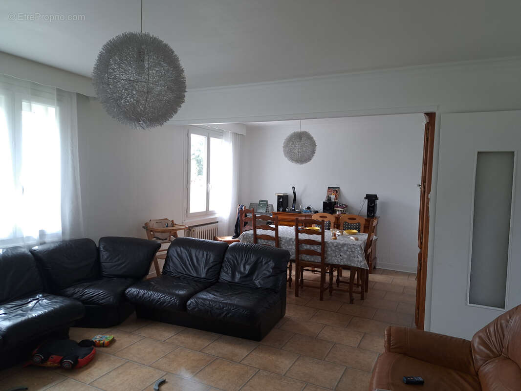 Maison à LE CHAMBON-SUR-LIGNON