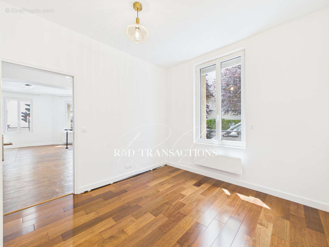 Appartement à SURESNES