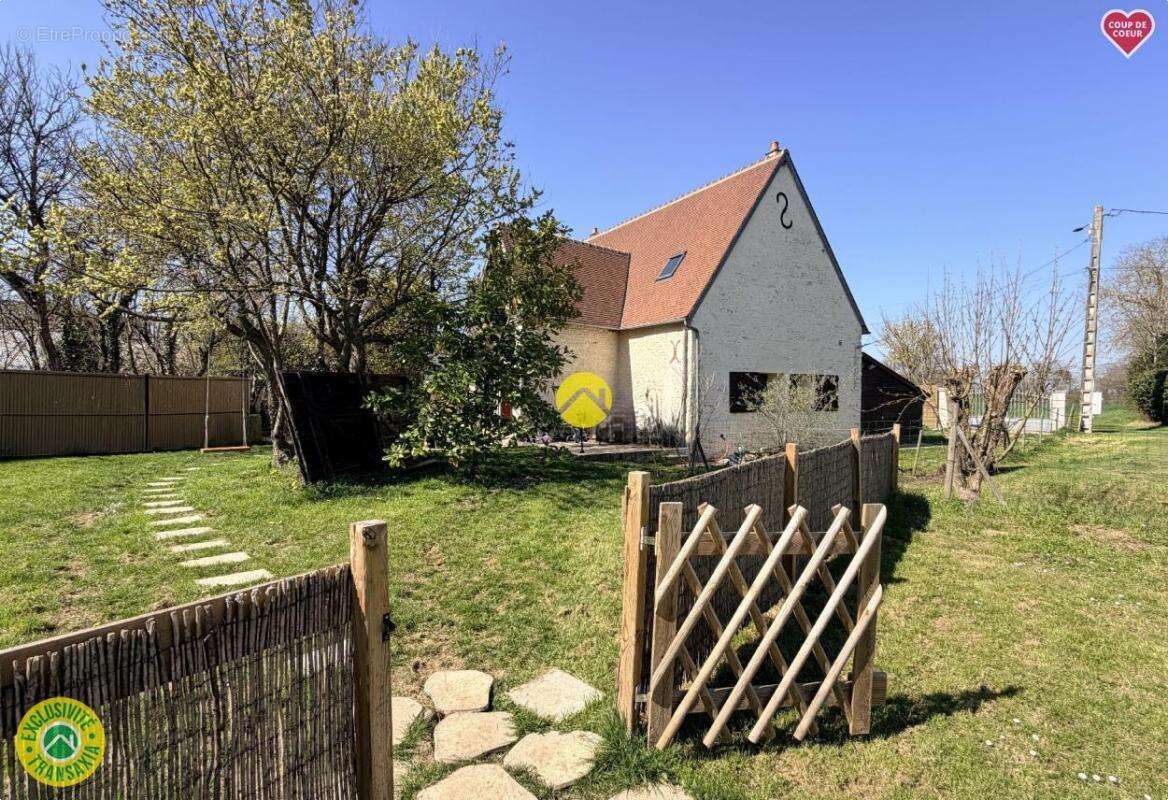 Maison à CHATEAUNEUF-SUR-CHER