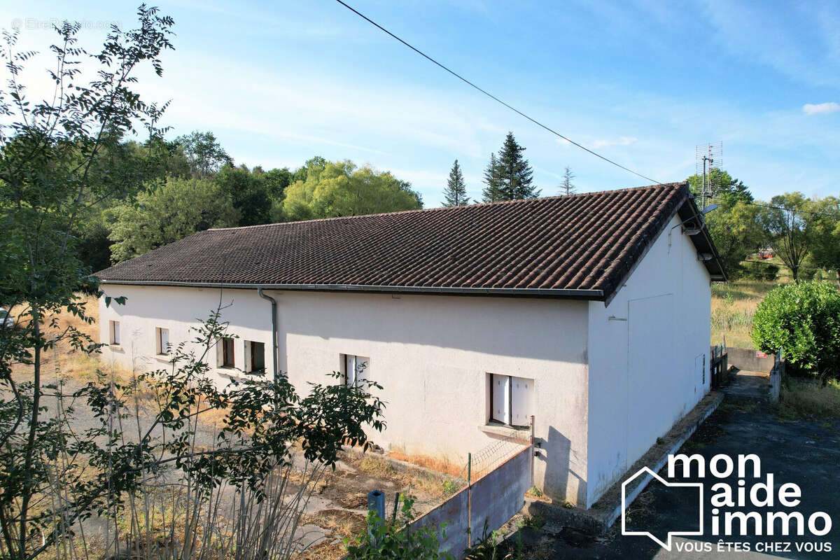 Maison 181 m² à La Coquille  - photo 4