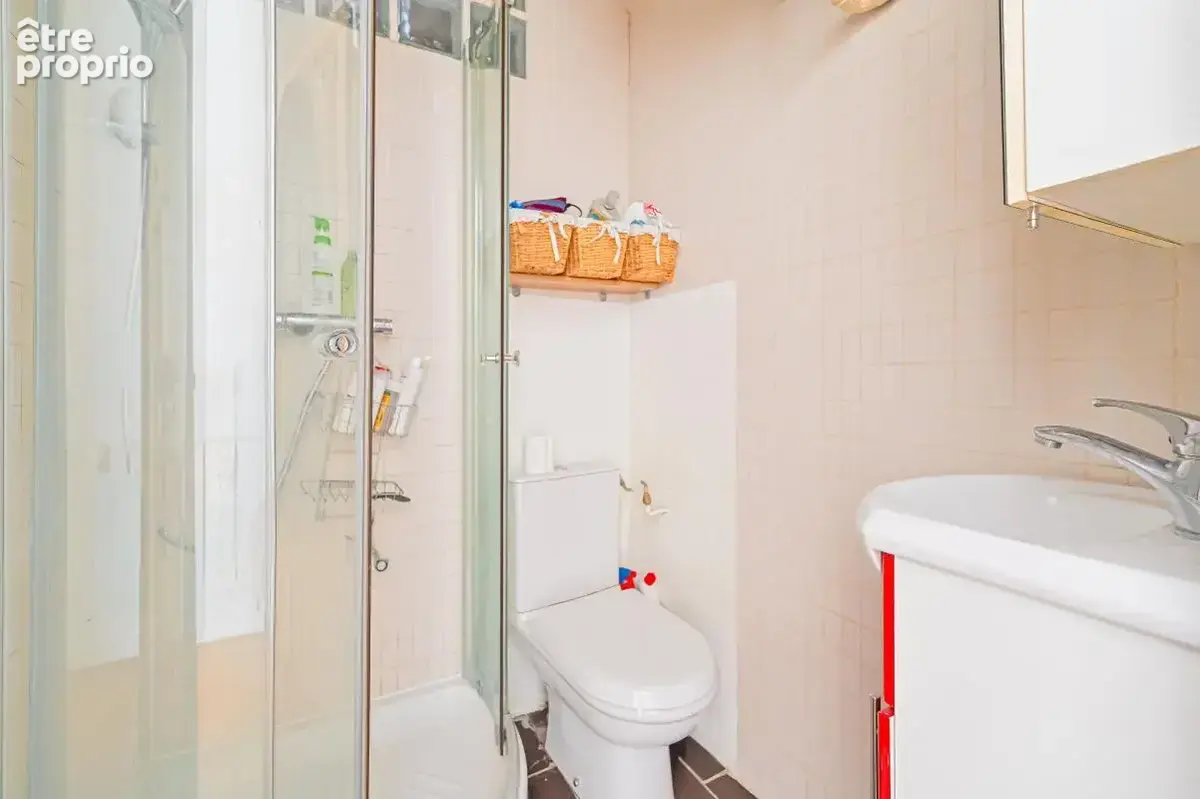 Appartement À Vendre Paris 18ᵉ - photo 8