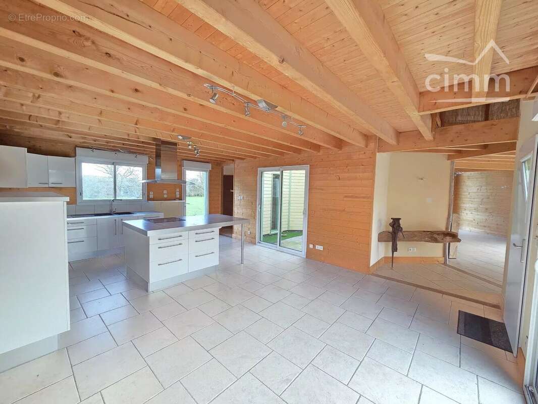 Maison T5 ossature bois de 177 m² habitable et 215 m² au sol sur 8000 m² de terrain clos à Héric - photo 14