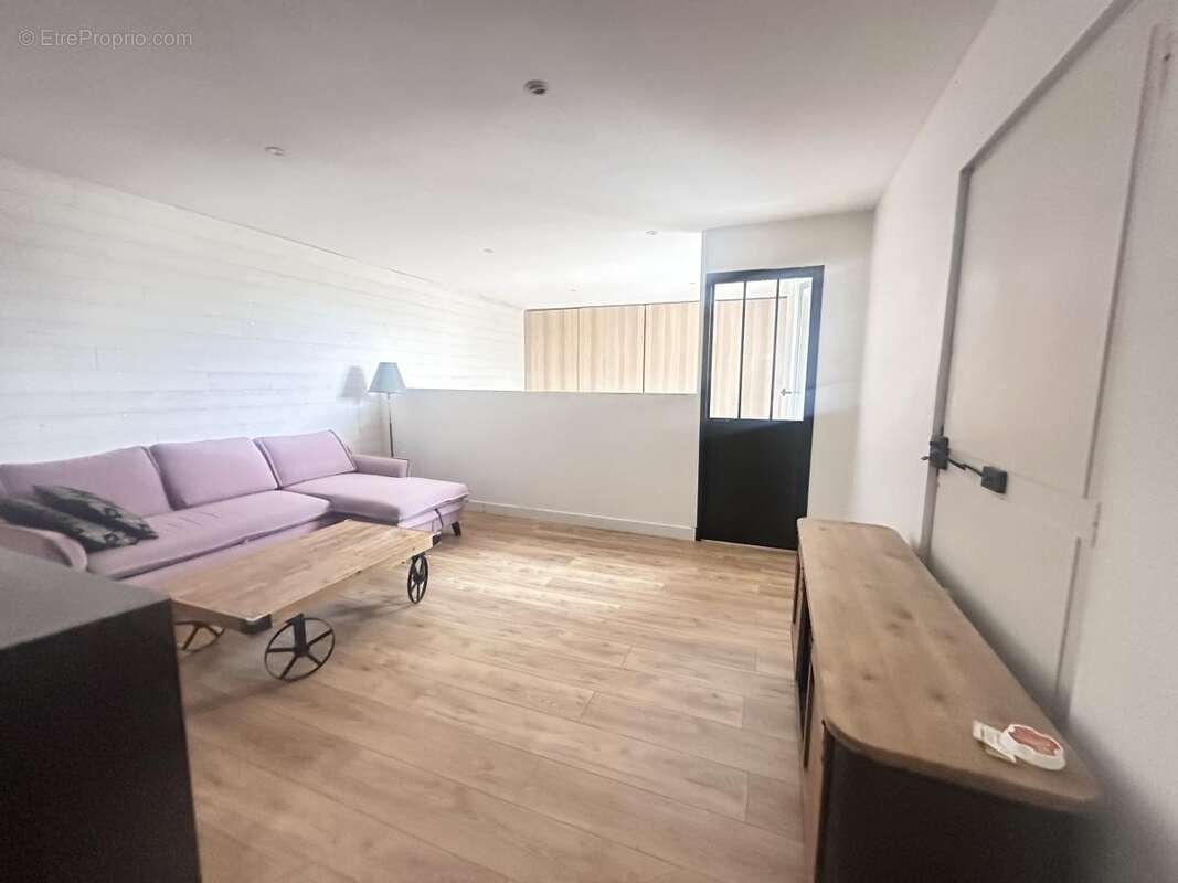 Maison 66 m² à Saint-Epain  - photo 6