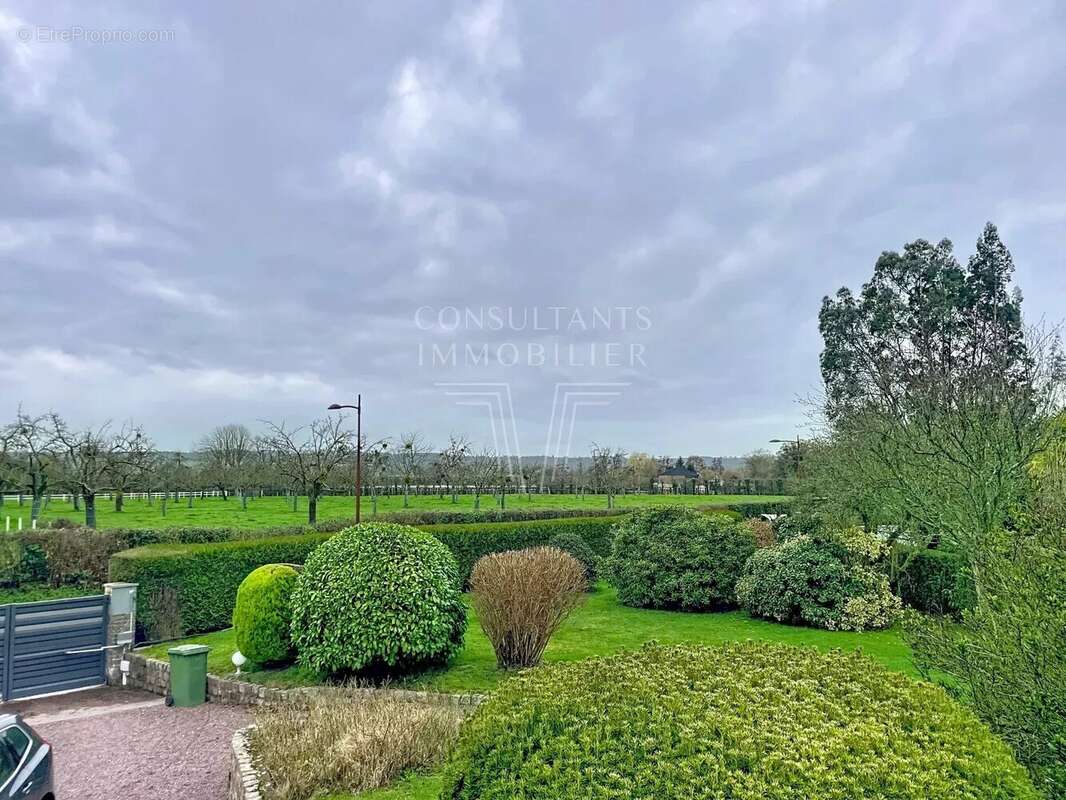 Maison à SAINT-MARTIN-AUX-CHARTRAINS