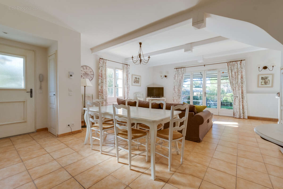 Maison à LA MOTTE