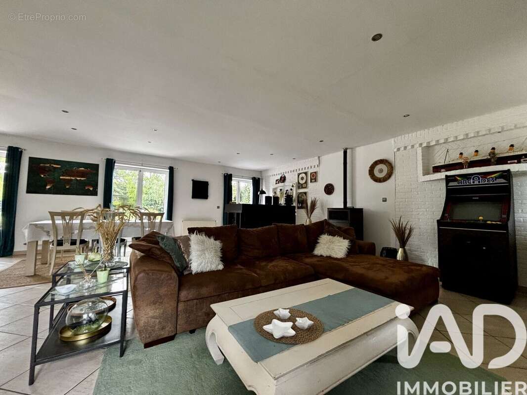 Maison 216 m² à Houtkerque  - photo 8