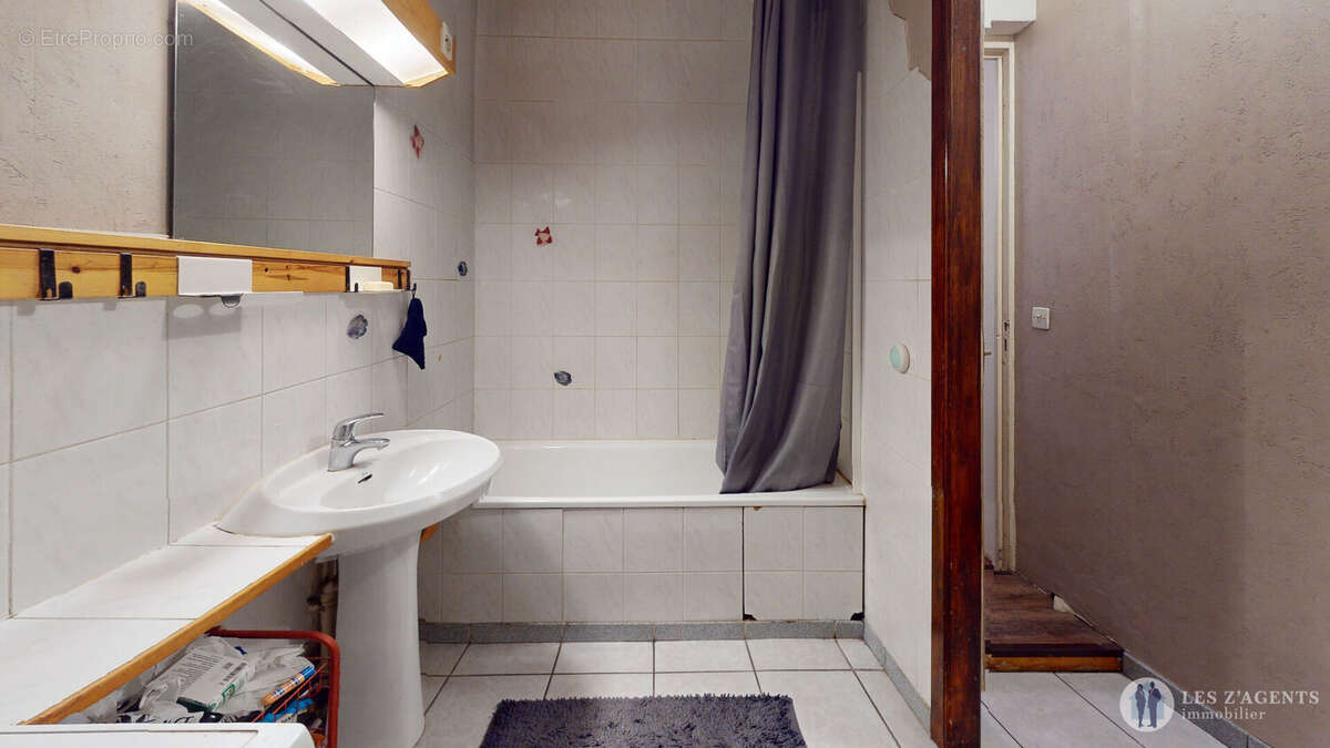 Appartement à SAINT-MARTIN-D'HERES