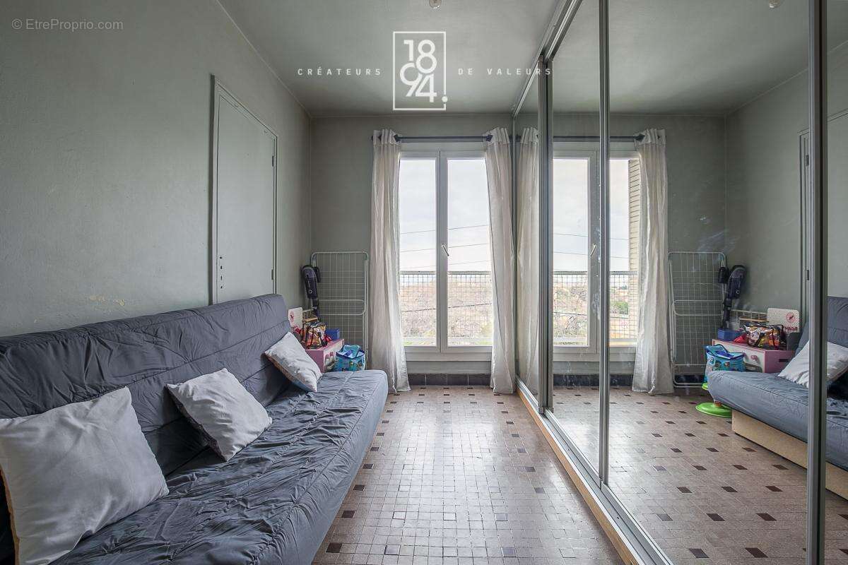 Appartement à MARSEILLE-12E