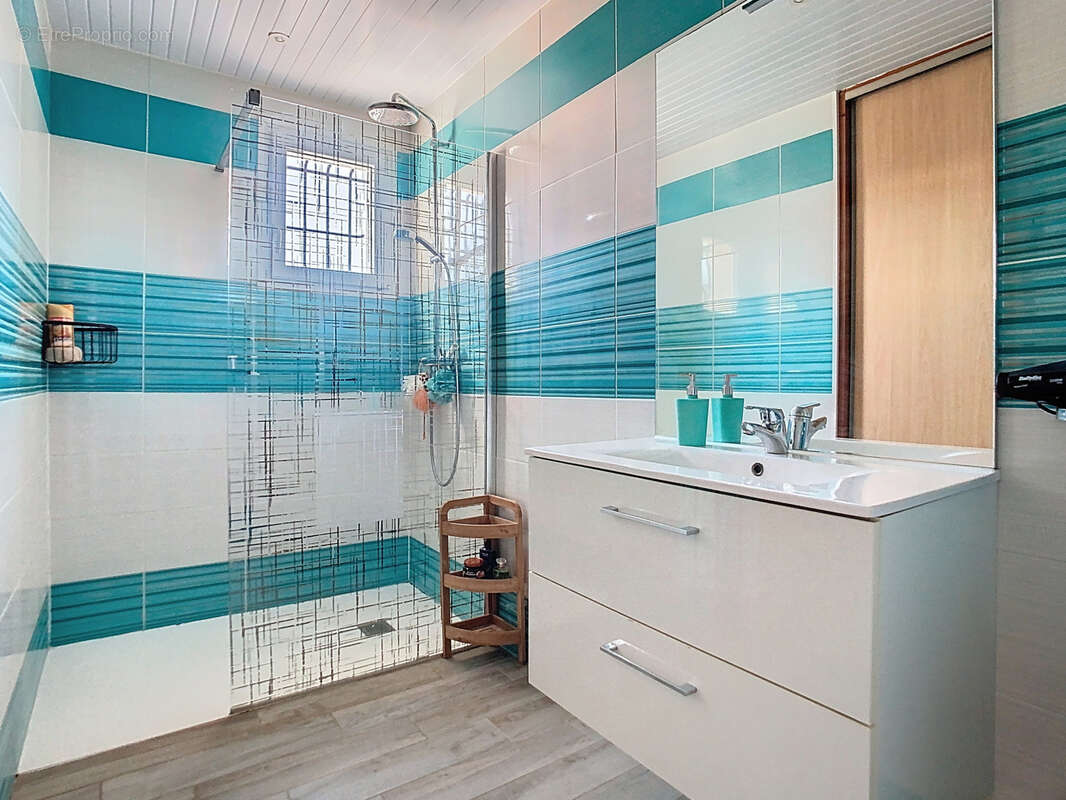 Maison à HOUTTEVILLE