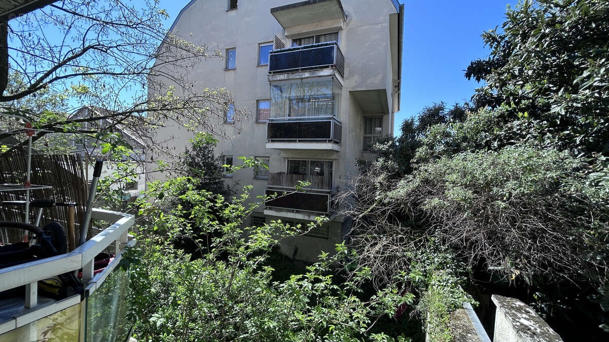 Joli Duplex en dernier étage avec balcon sur jardin à vendre - photo 2