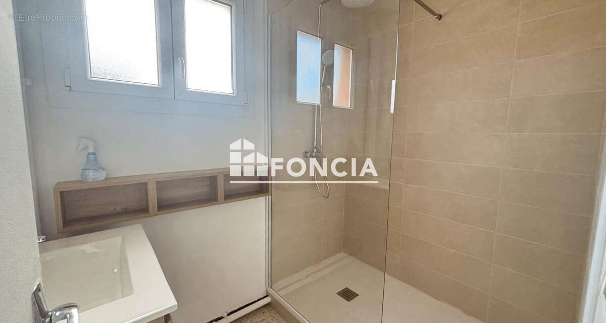 Perpignan saint assiscle t3  grand balcon ,parking et cave - photo 6
