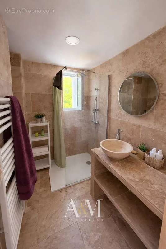 Appartement à ORNAISONS