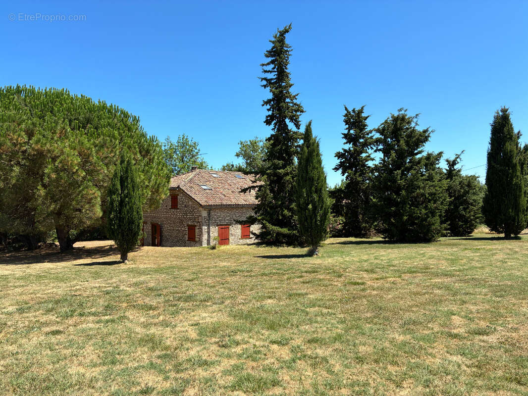 Maison à CASTELNAU-MONTRATIER