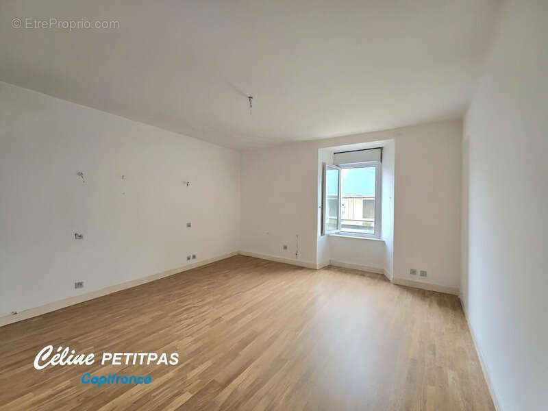 Appartement à MONTAUBAN-DE-BRETAGNE
