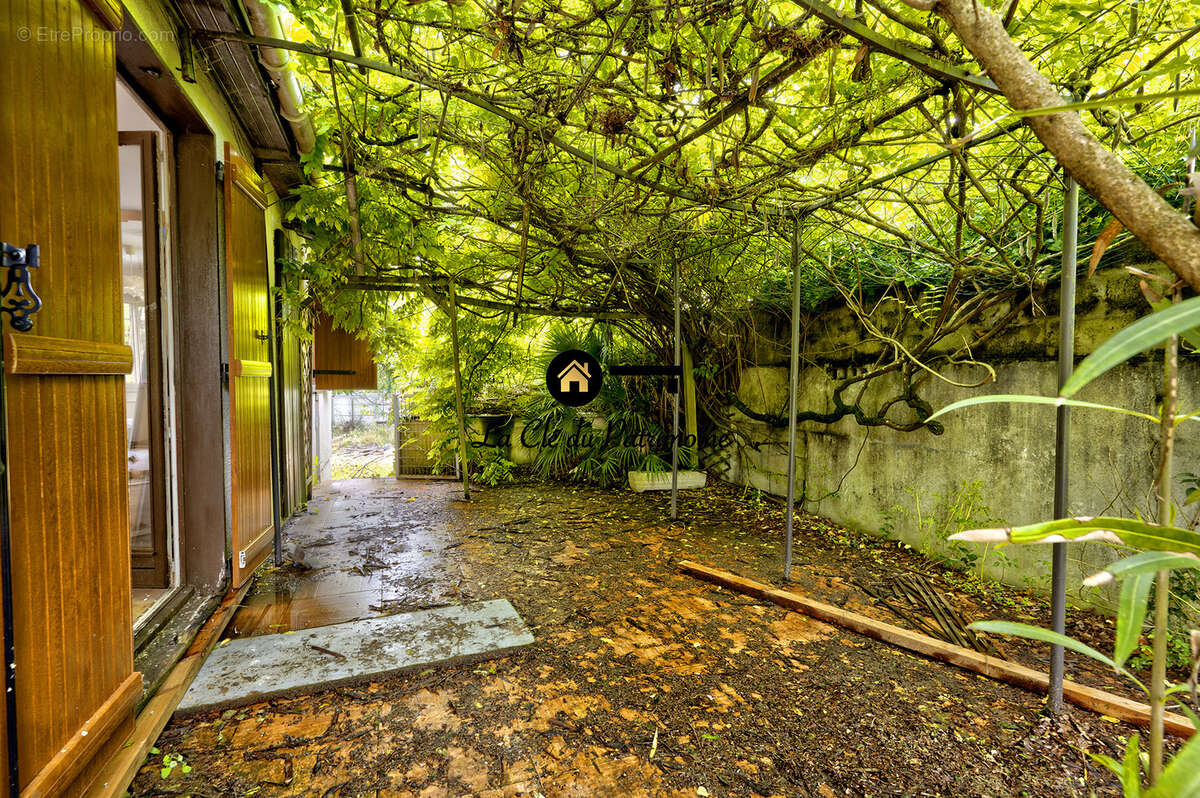 Maison avec terrain seconde ligne  plein sud  emplacement premium cauderan - photo 8