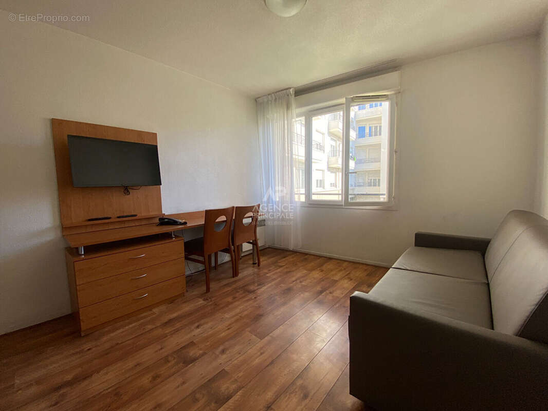 Appartement à NANTERRE