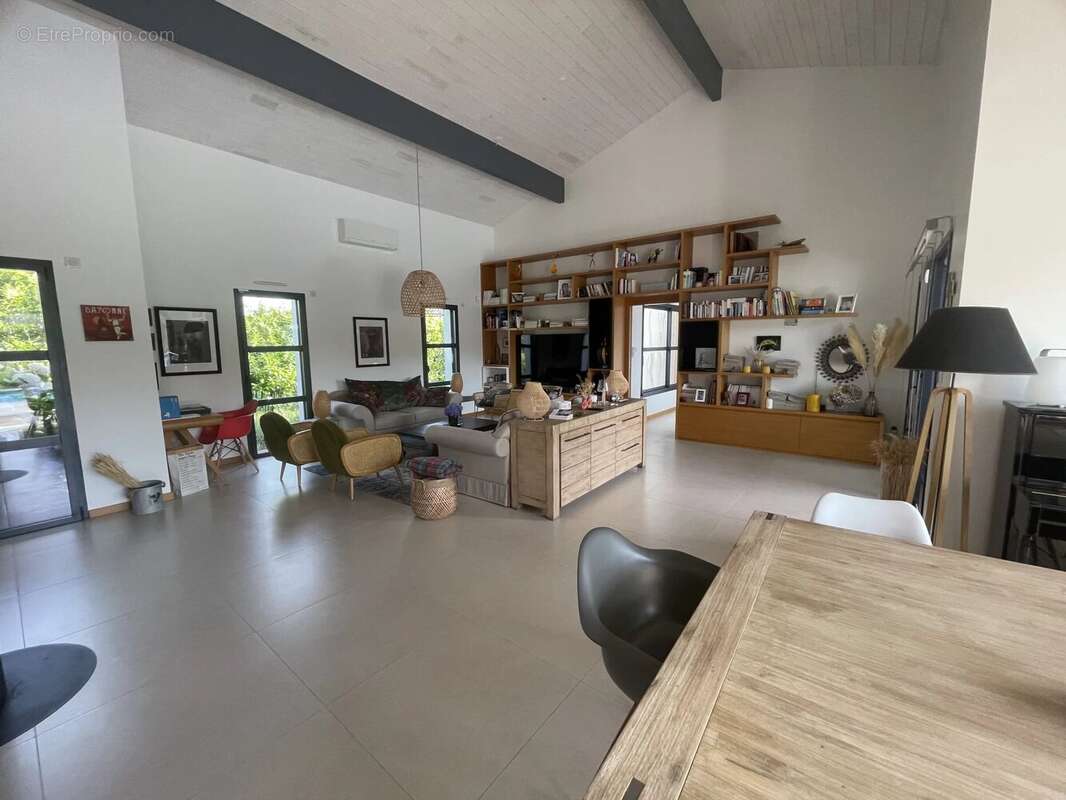 Maison à LAGARDELLE-SUR-LEZE