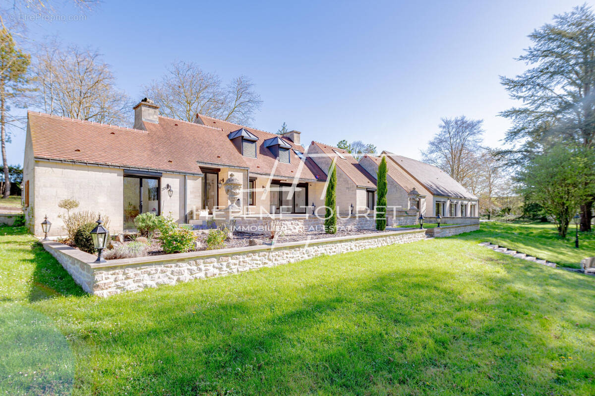 Maison à FONTAINE-CHAALIS