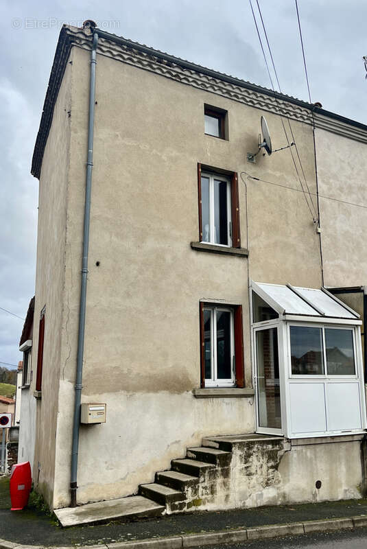 Maison à FRUGERES-LES-MINES