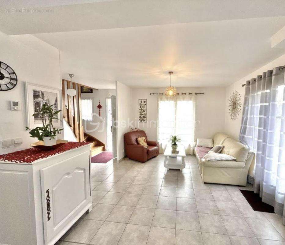 Maison à MONTIVILLIERS