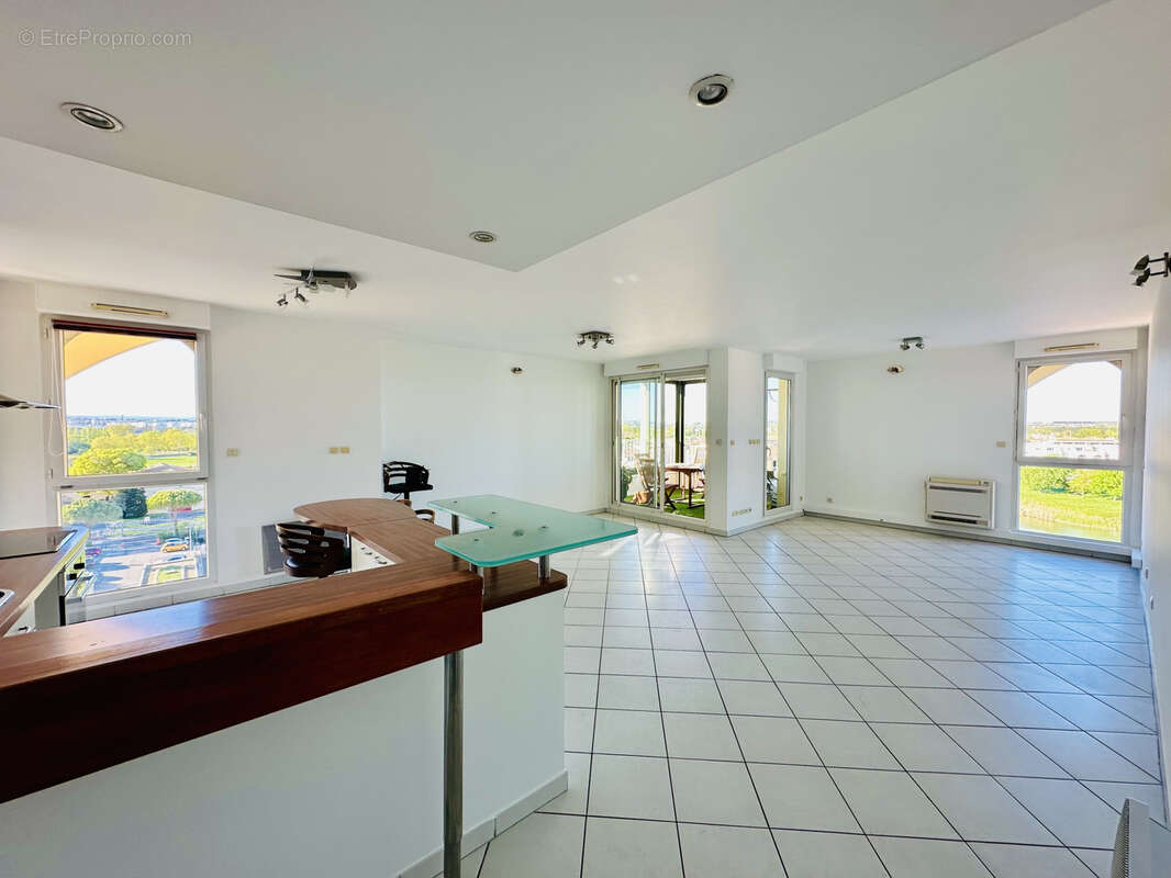 Appartement à LATTES