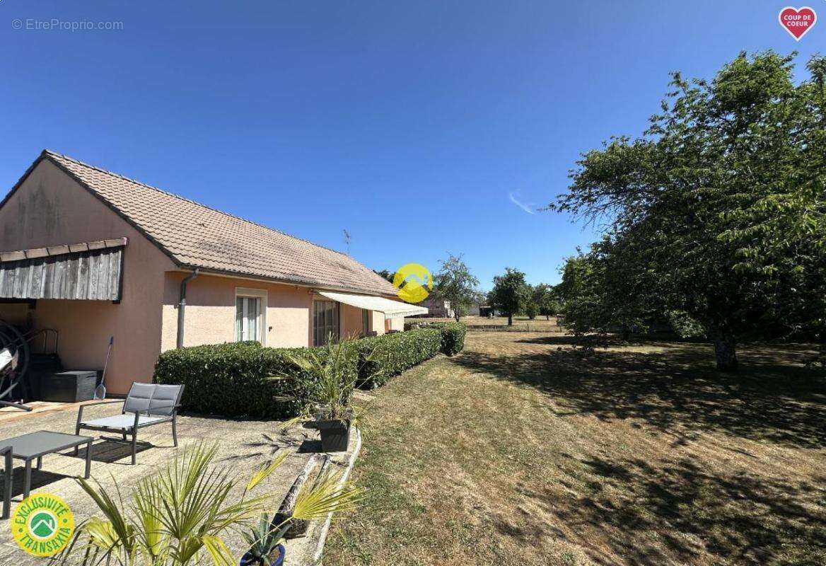 Maison à LA GUERCHE-SUR-L'AUBOIS