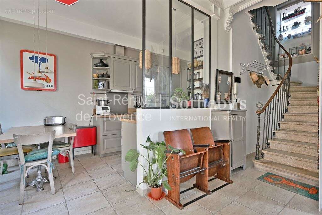 Maison à VILLENEUVE-LES-AVIGNON