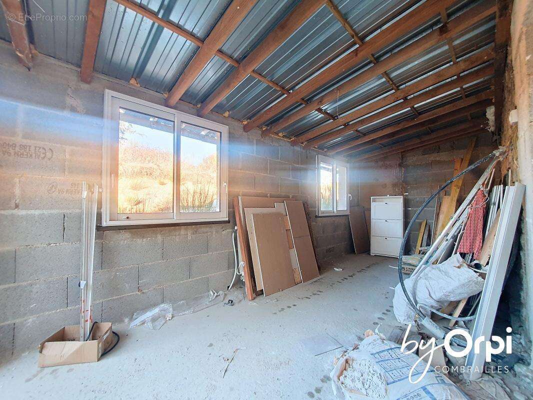 Maison à VERNEUGHEOL